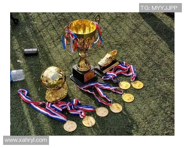 奇芬与埃斯波的较量:一场足球战术与激情的巅峰对决 奇芬与埃斯波的较量:一场足球战术与激情的巅峰对决